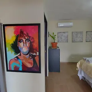 https://casa-kamanda-zona-colonial-santo-domingo.santodomingobesthotels.com