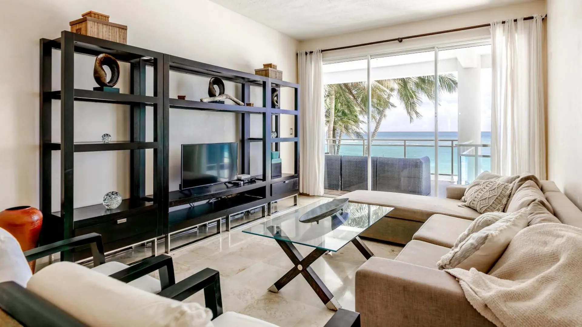 Watermark Luxury Oceanfront Residences Cabarete 5*,  República Dominicana